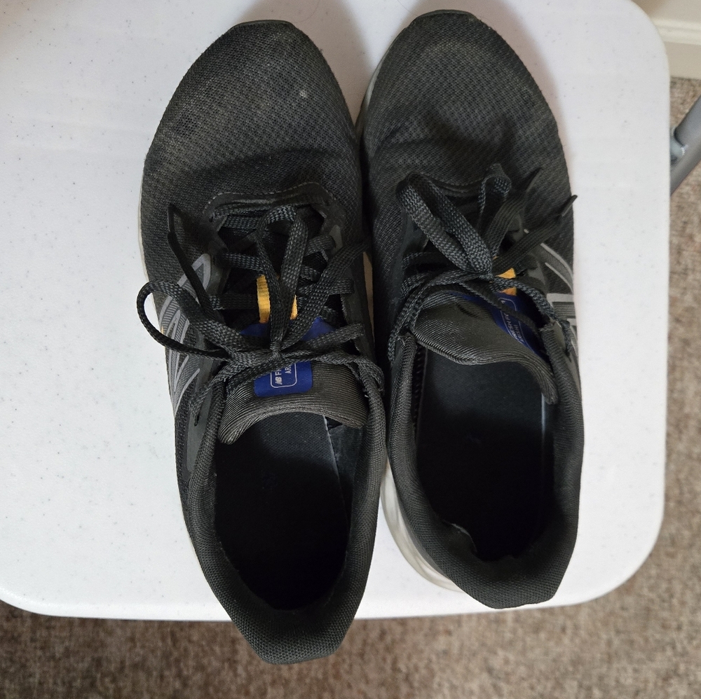 New Balance Men's Fresh Foam Arishi V4 Running Shoe